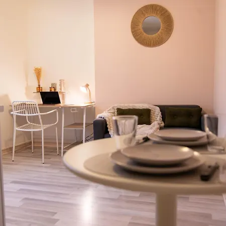 Le Jaude, T2 Renove Centre I Wifi Confort Et Cosy *